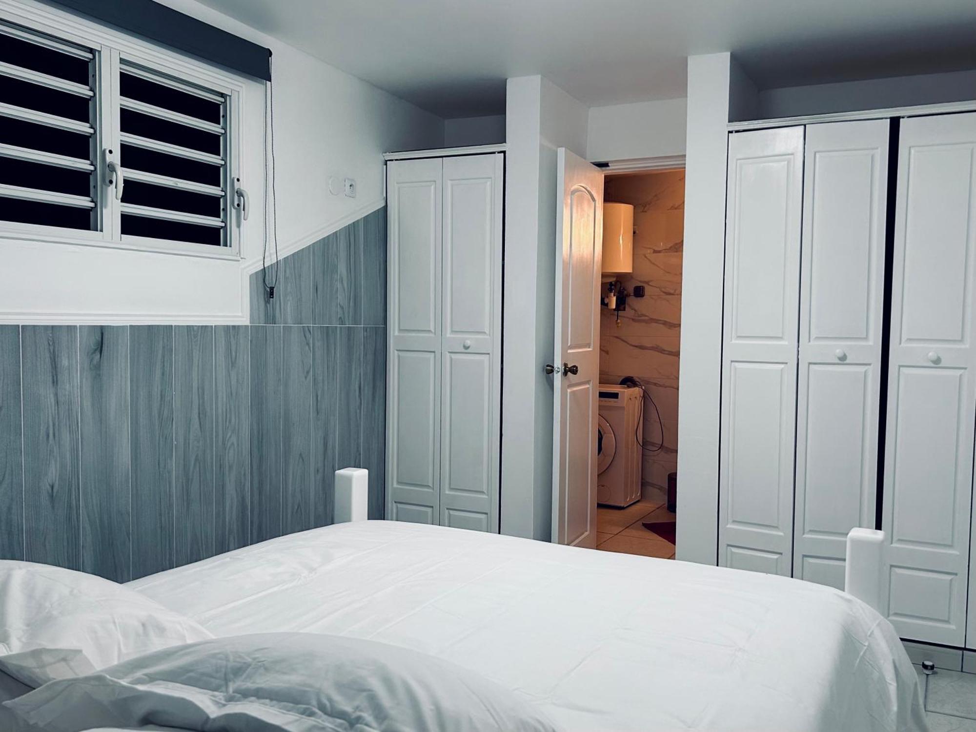 Apartamento Bleu Soleil Le Morne-Vert Habitación foto